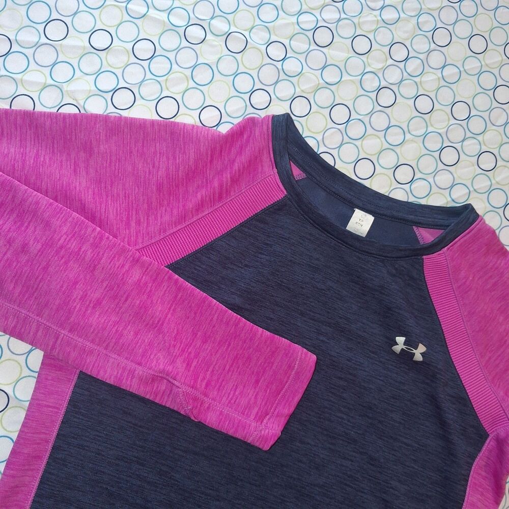 Under Armour  Cold Gear Womens Long Sleeve Shirt Purple extra small